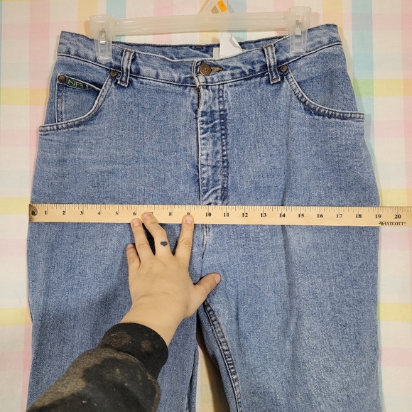 Vintage Northern Reflection high waisted tapered leg mom jeans made in Canada - Picture 7 of 11